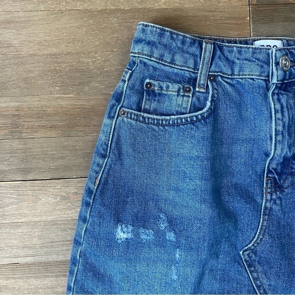 UO BDG Distressed Denim Mini Skirt - Picture 5 of 8